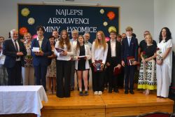 Najlepsi Absolwenci Roku Szkolnego 2024/2025
