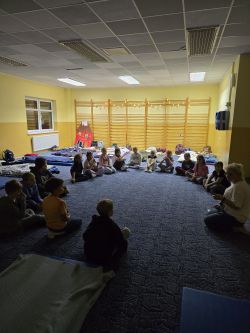 Projekt „Bullerbyn w Łysomicach” i klasowa nocowanka w szkole