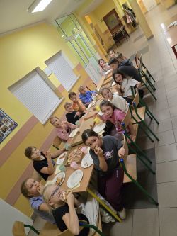 Projekt „Bullerbyn w Łysomicach” i klasowa nocowanka w szkole