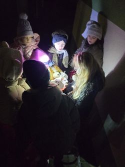 Projekt „Bullerbyn w Łysomicach” i klasowa nocowanka w szkole