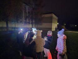 Projekt „Bullerbyn w Łysomicach” i klasowa nocowanka w szkole