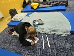 Projekt „Bullerbyn w Łysomicach” i klasowa nocowanka w szkole