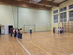 Projekt „Bullerbyn w Łysomicach” i klasowa nocowanka w szkole