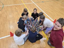 Projekt „Bullerbyn w Łysomicach” i klasowa nocowanka w szkole