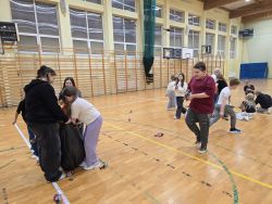 Projekt „Bullerbyn w Łysomicach” i klasowa nocowanka w szkole